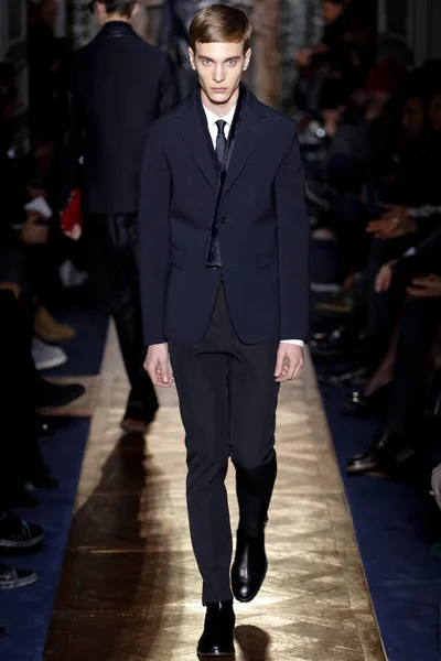 Look 35